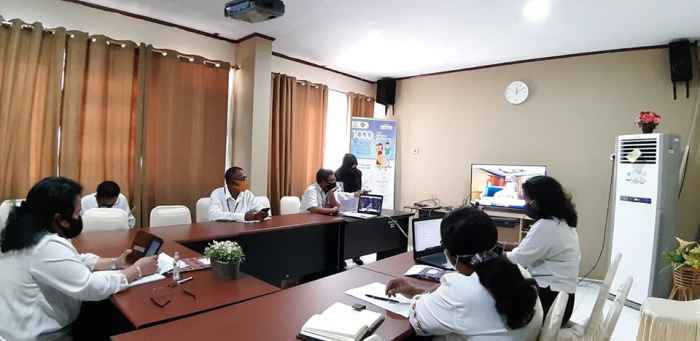 Kegiatan Virtual Meeting melalui Cisco Webex Meeting di Ruang Vicon Kantor Perwakilan BKKBN Maluku.